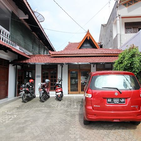 Reddoorz Plus Near Alun Alun Selatan Yogyakarta Exterior photo